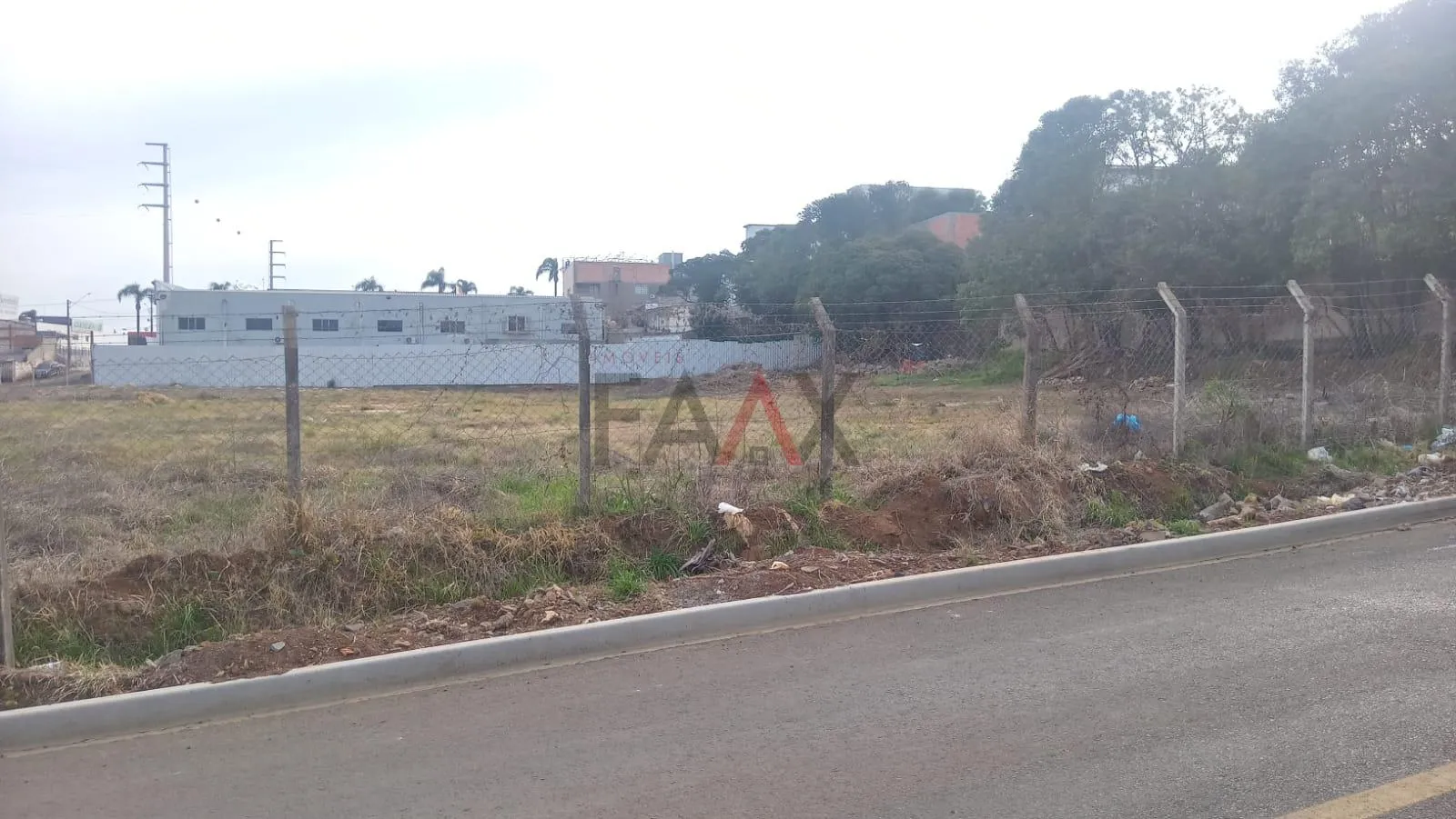Foto do imóvel Terreno para locação,1600.00m , próximo Avenida GUARAPUAVA - PR
