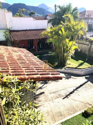 Imagem Casa à venda, 338 m² por R$ 1.100.000,00 - Fazendinha - Teresópolis/RJ