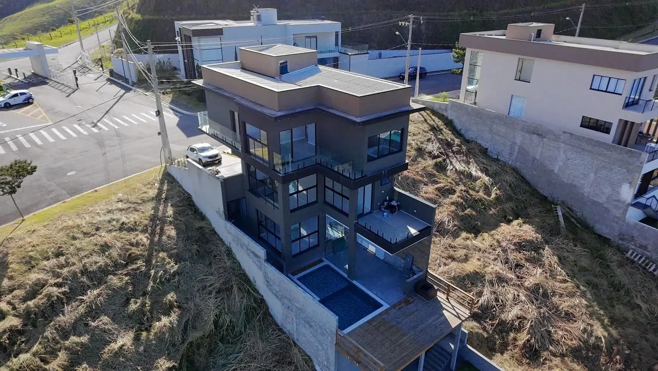 Imagem Sobrado com 3 dormitórios à venda, 230 m² por R$ 2.800.000,00 - Parque Santa Tereza - Santa Isabel/SP