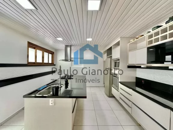 Imagem Linda Casa Avaranda à venda na Granja Viana