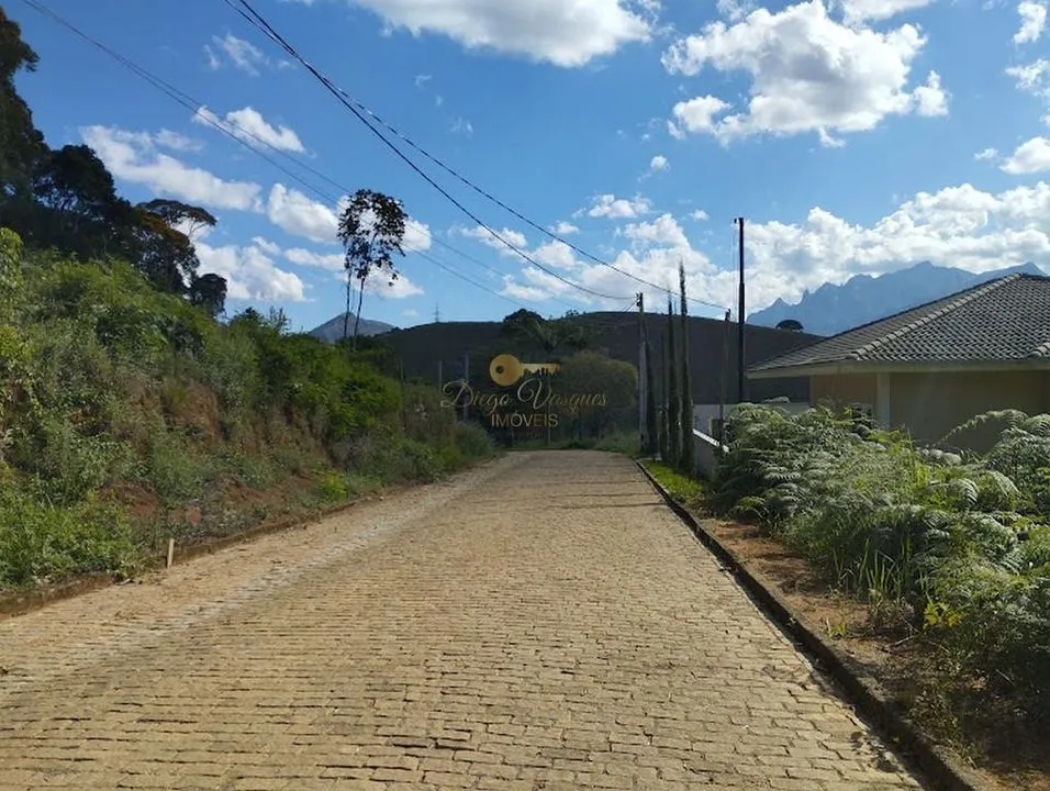 Foto do imóvel Terreno em Condomínio para Venda em Teresópolis / RJ em Rua Ministro Renault Leite