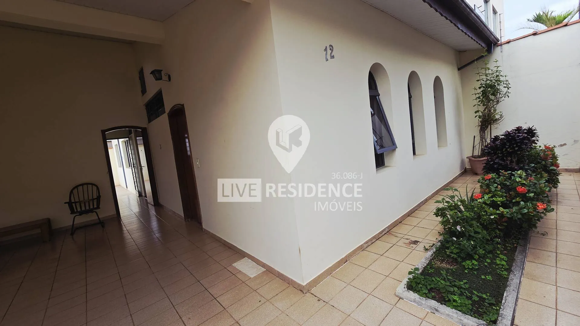 Imagem Casa térrea em zona comercial!