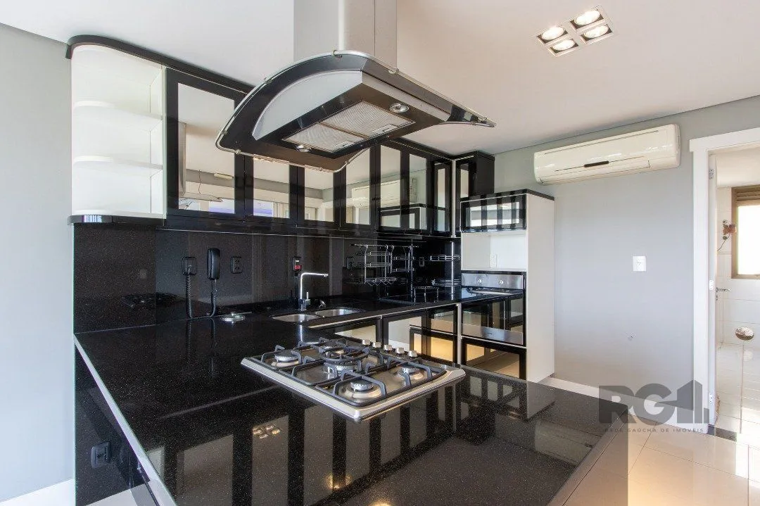 Imagem Apartamento para Venda - 200.1m², 3 dormitórios, sendo 3 suites, 5 vagas - Cristal