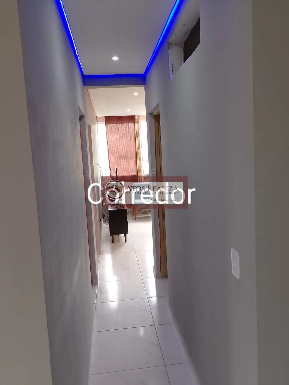 Imagem Vendo Oportunidade em parelheiros, Sobrado 3 Dormitórios, cozinha Americana, 2 Banheiros, Garagem e pronto comercial, valor de oportunidade, R$: 180.000. Aproveite.