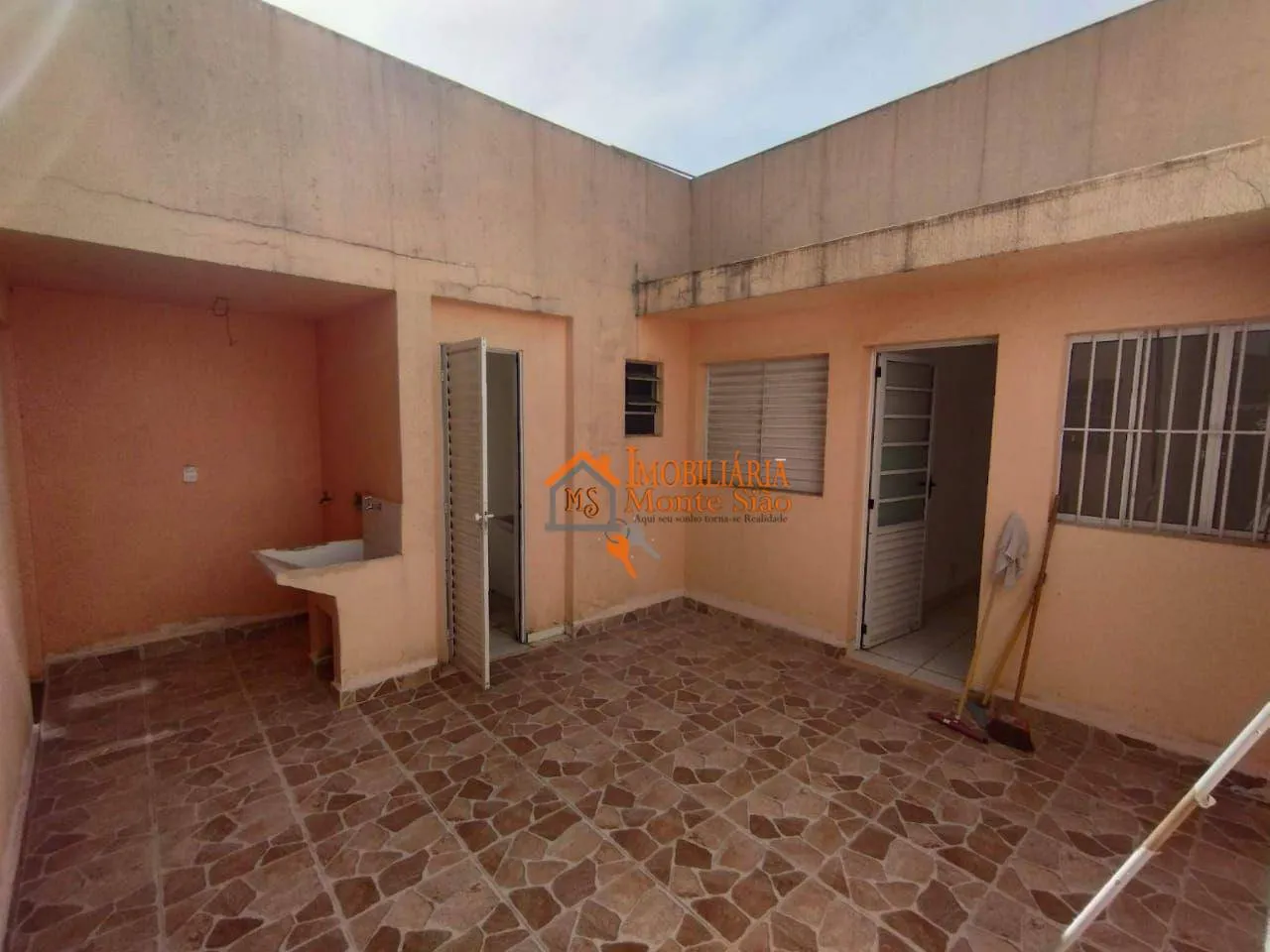 Imagem Sobrado com 2 dormitórios à venda, 154 m² por R$ 585.000,00 - Vila Barros - Guarulhos/SP