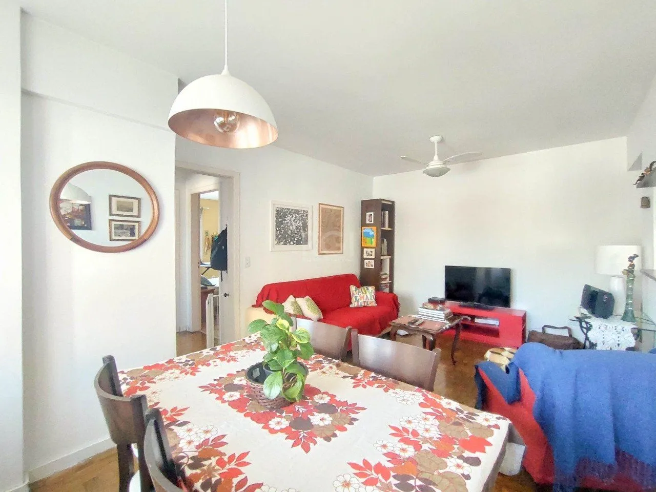 Imagem Apartamento no bairro Menino Deus - 2 dormitórios