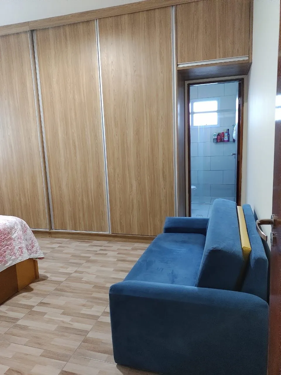 Imagem Sobrado Residencial e Comercial: O Espaço Perfeito para Viver e Empreender