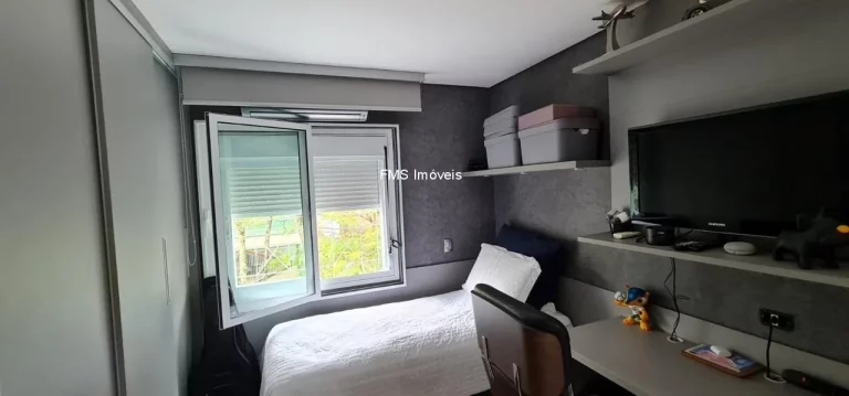 Imagem Casa em condomínio no Morumbi, São Paulo-SP: 4 quartos, 3 salas, 6 banheiros, 4 vagas e 340m² de área. Agende sua visita agora!