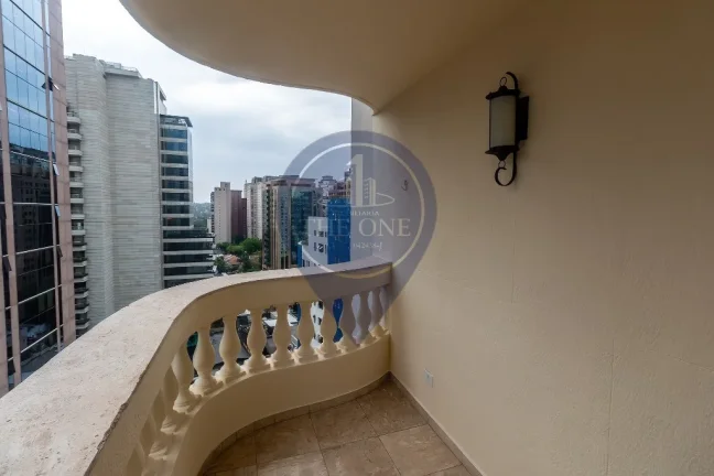 Imagem Apartamento para locação no Itaim Bibi, São Paulo-SP: 3 quartos, 1 suíte, 2 salas, 3 banheiros, 1 vaga de garagem.