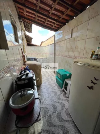 Imagem Casa 2 quartos no bairro Laranjeiras em Betim