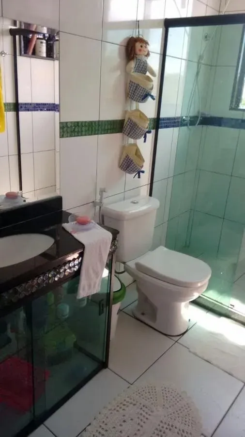 Imagem Casa em Condomínio para Venda em São Pedro da Aldeia / RJ no bairro Rua do Fogo