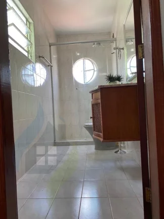 Imagem Casa de 3 dormitórios sendo 3 suítes, 5 banheiros, 2 vagas, com 202m² Jardim São Caetano, São Caetano do Sul