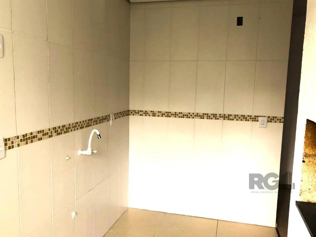 Imagem 2 dorm. com 1 suíte, churrasqueira e vaga de garagem!