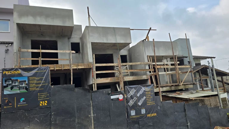 Imagem Casa 3 quartos sendo 1 suíte para venda no bairro Vinhedos em Caxias do Sul