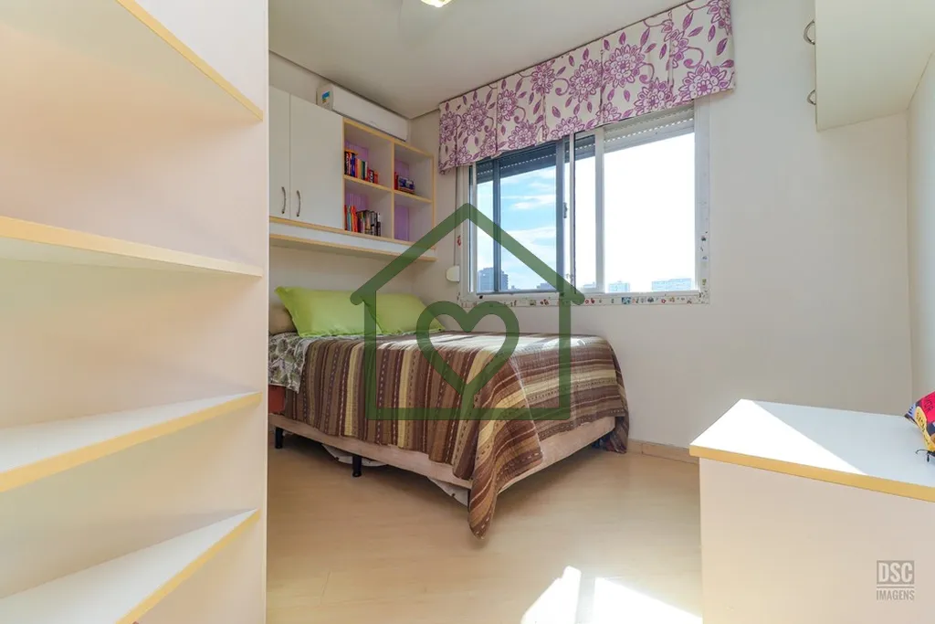 Imagem LINDA COBERTURA DE 200M² , 3 dormitórios sendo 1 suíte, 2 banheiros social, mais banheiro auxilia...