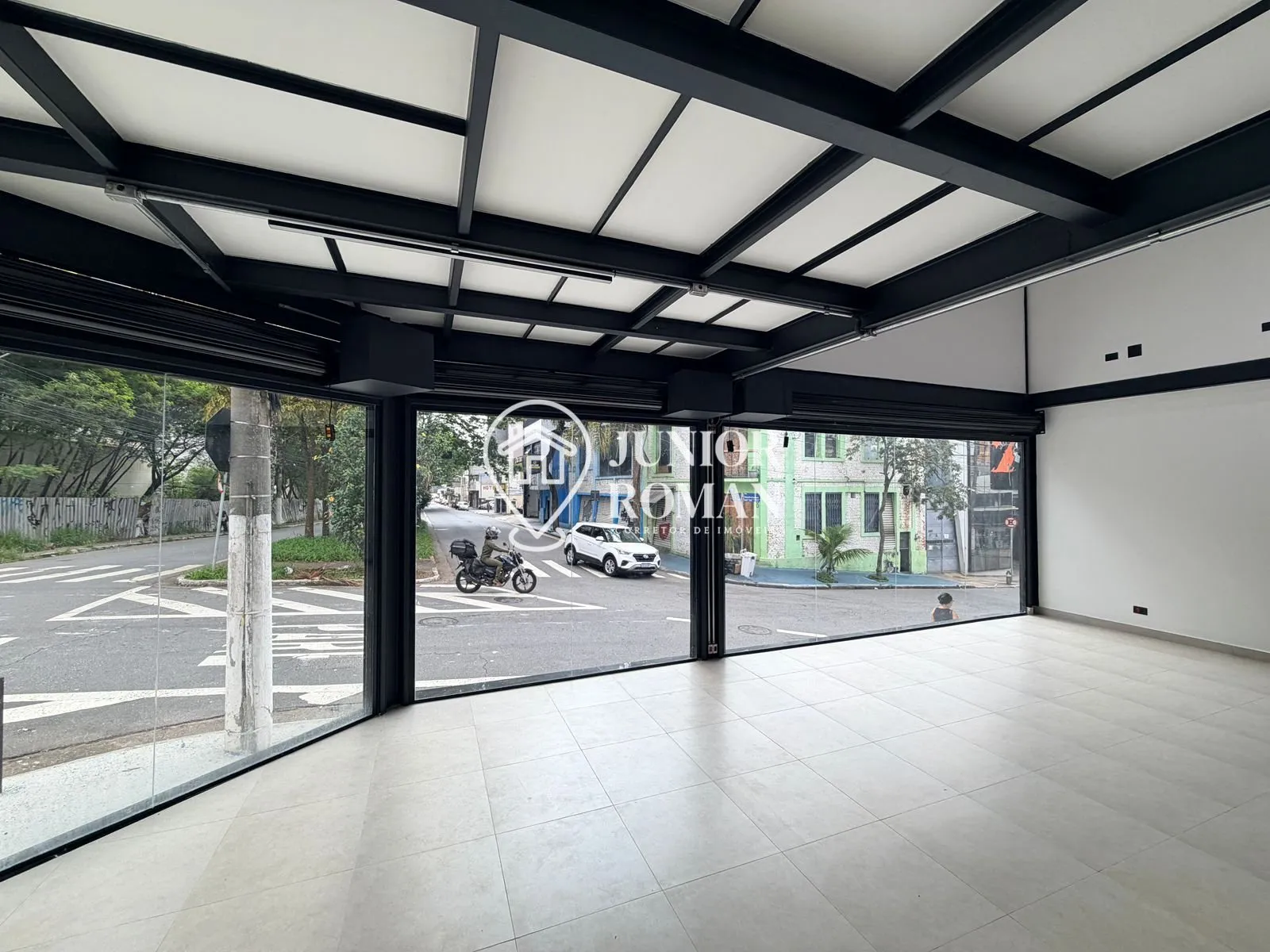 Imagem IMÓVEL COMERCIAL DE ESQUINA EM LOCALIZAÇÃO ESTRATÉGICA - VILA ASSUNÇÃO | SANTO ANDRÉ/SP