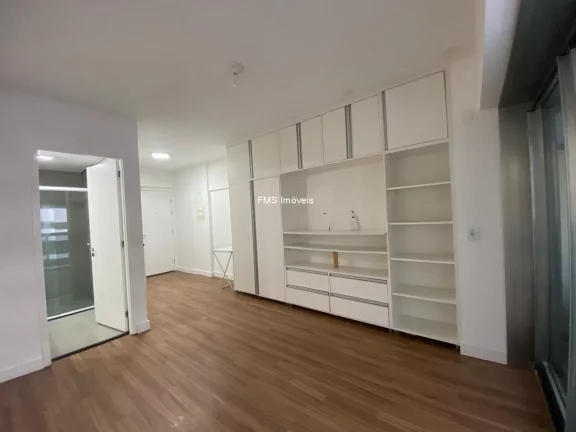 Imagem Apartamento para venda na República: 1 sala, 1 banheiro, 1 vaga de garagem determinada, 28m2 - São Paulo