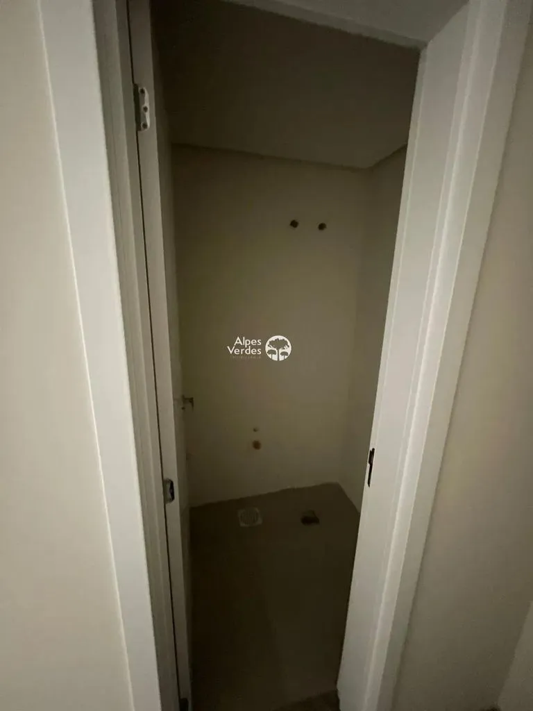 Imagem Vende-se apartamento no centro de Gramado a certa de 10 minutos da Rua Coberta