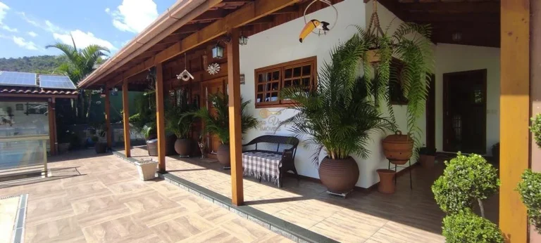 Imagem Casa para Venda em Teresópolis / RJ no bairro Albuquerque