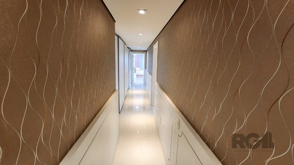 Imagem Excelente apartamento de 382,57 m² com 4 suítes e 4 vagas de garagem