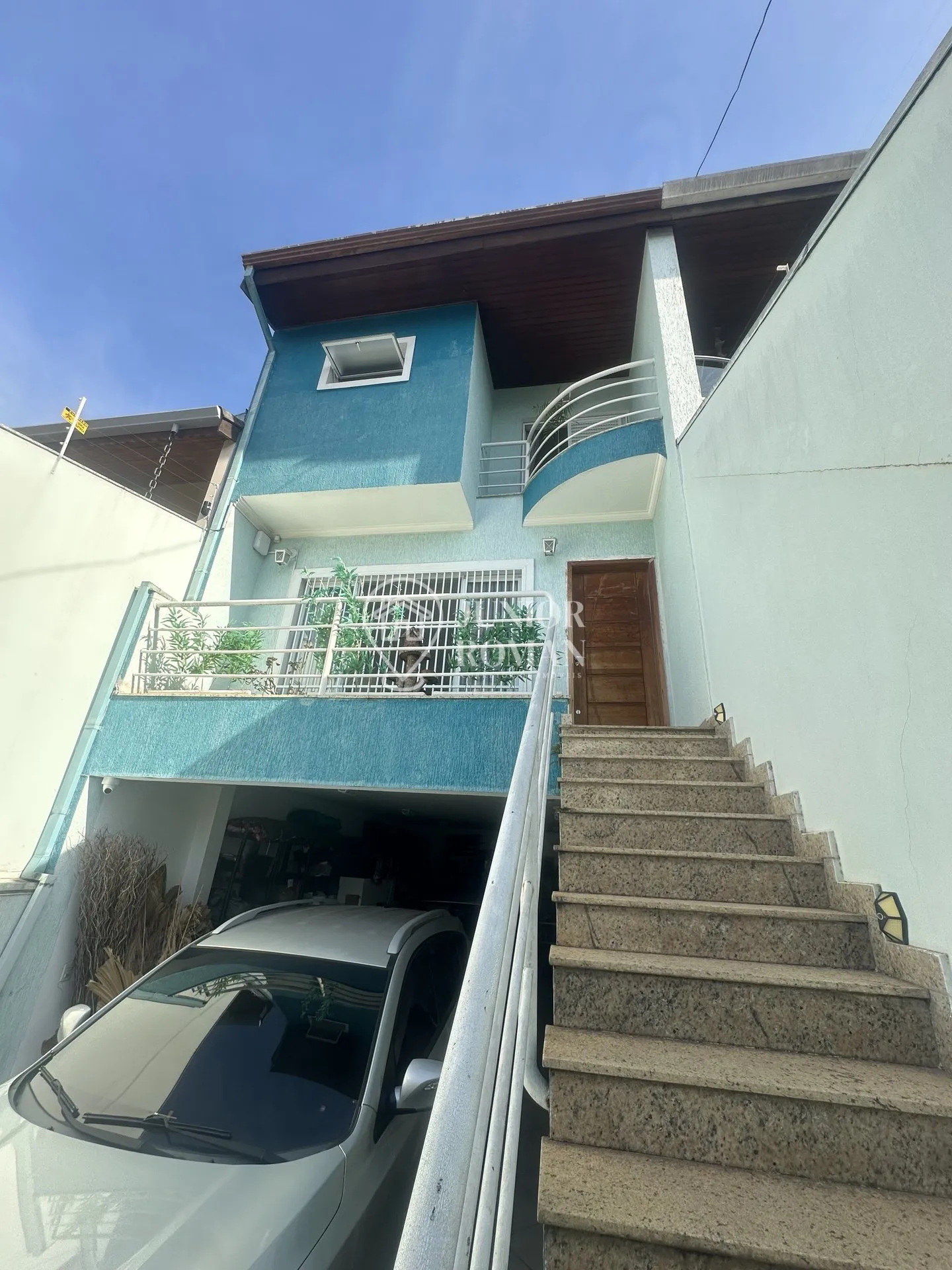 Imagem SOBRADO ALTO PADRÃO 4 DORM l 2 SUITES l ÁREA GOURMET E 5 VAGAS | NOVA PETRÓPOLIS - SBC