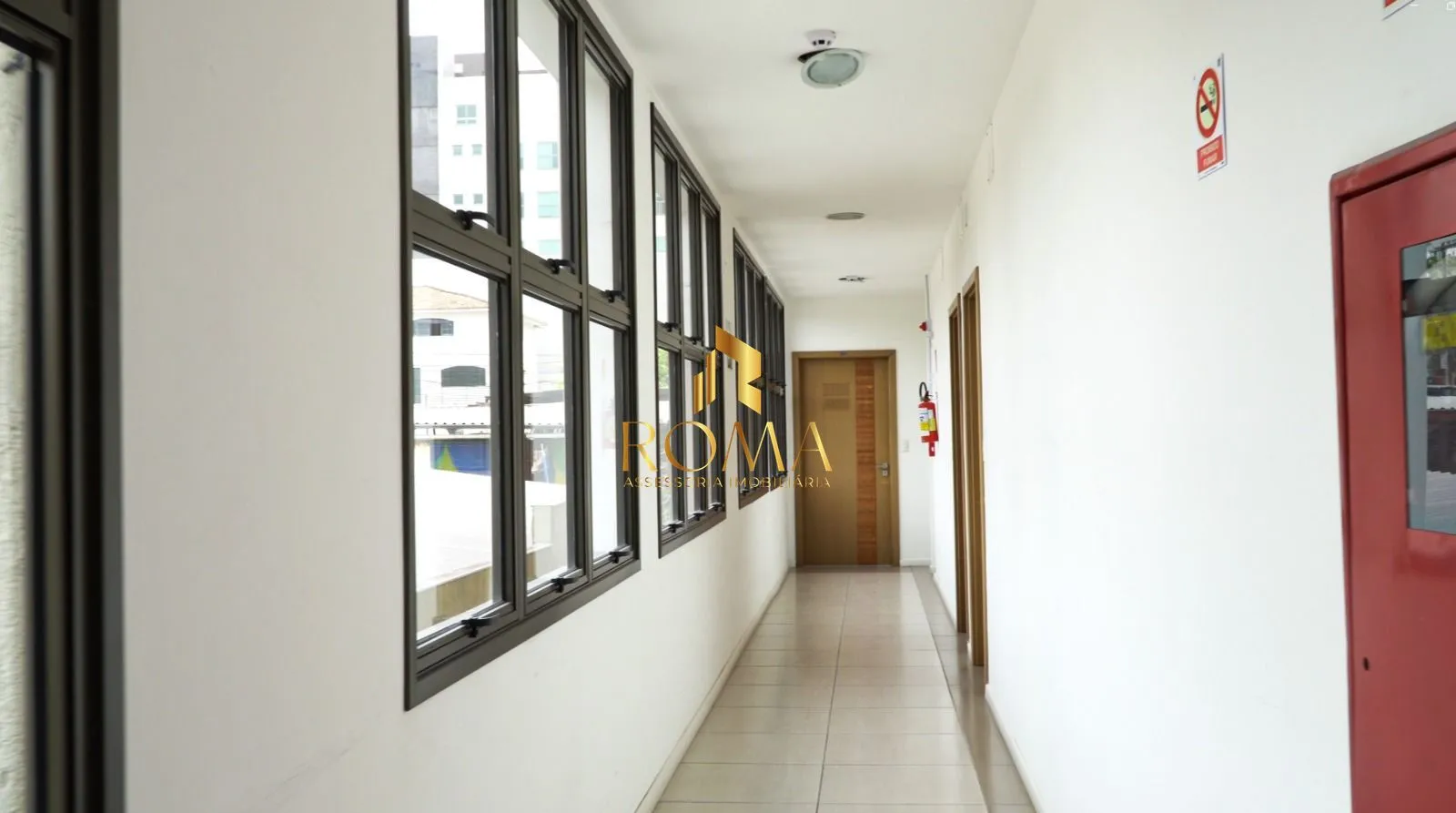 Imagem Sala Comercial 1 dormitórios à venda Nossa Senhora das Dores Santa Maria/RS