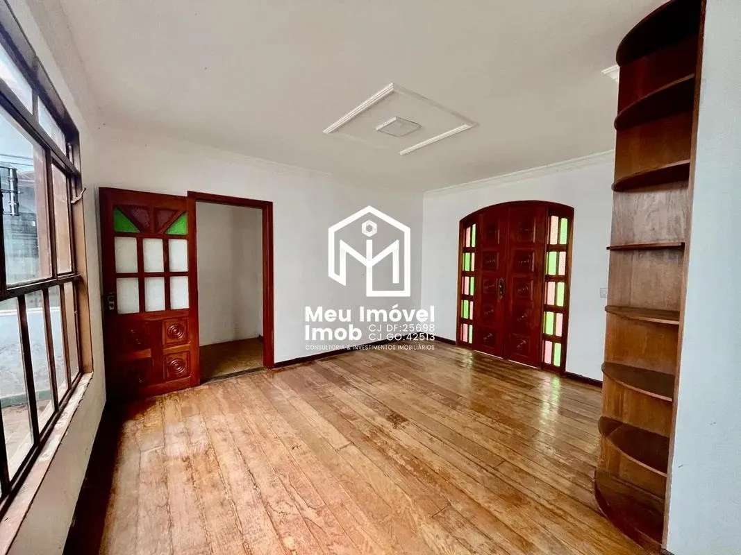 Imagem Casa 4 Quartos 2 Suítes 20 Vagas 3.718m²