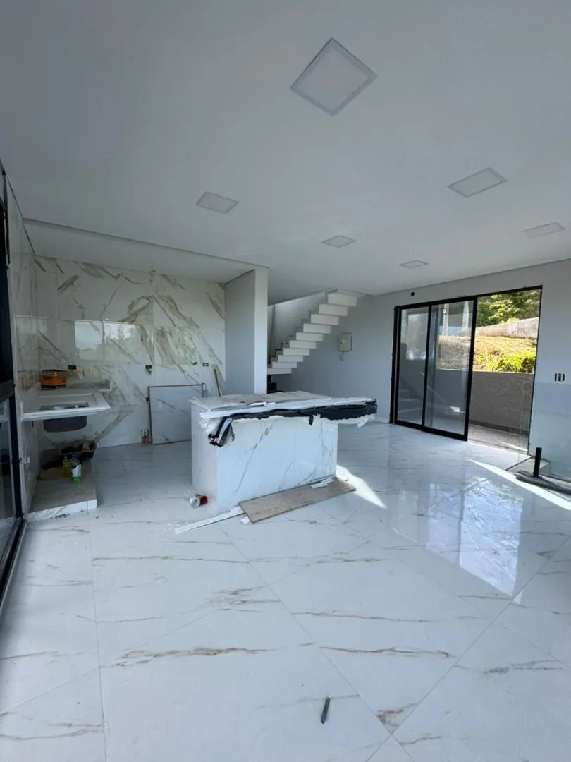 Imagem Sobrado com 3 dormitórios à venda, 230 m² por R$ 2.800.000,00 - Parque Santa Tereza - Santa Isabel/SP