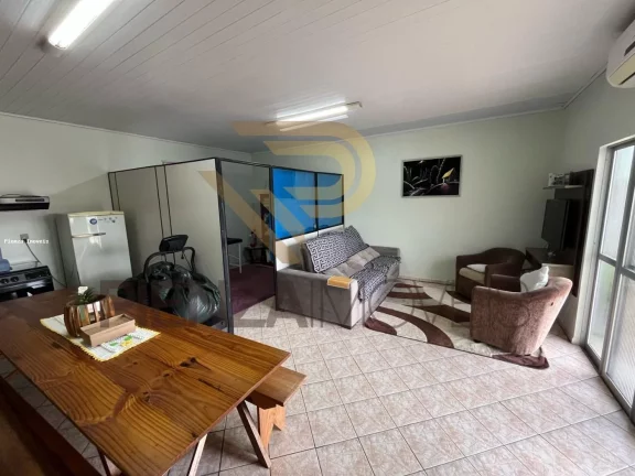 Imagem Casa para Venda em Concórdia, Guilherme Reich, 3 dormitórios, 1 suíte, 2 banheiros, 5 vagas