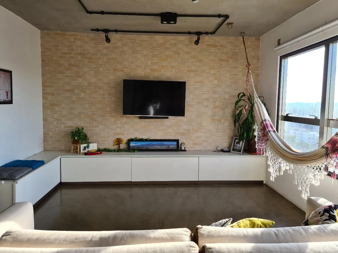 Imagem Apartamento aconchegante e versátil no Cambuí com quarto desmontável e moveis planejados.