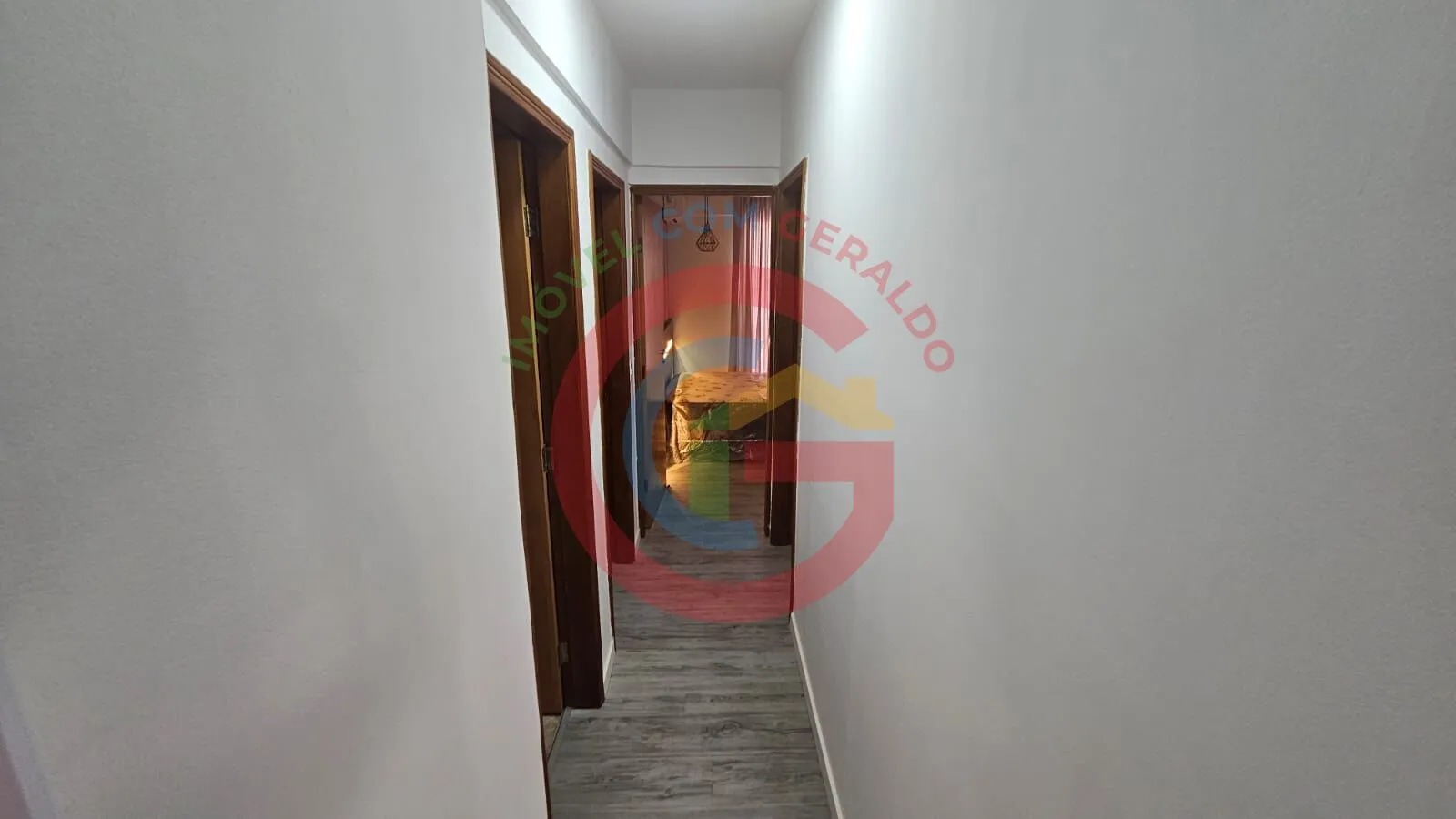 Imagem Apartamento semi-mobiliado 3Q (1 suíte) reformado - St. Bela Vista.