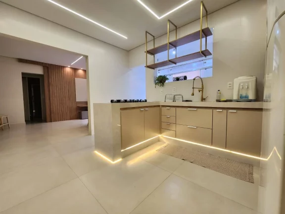 Imagem Excelente apartamento totalmente reformado na Ponta da Praia!