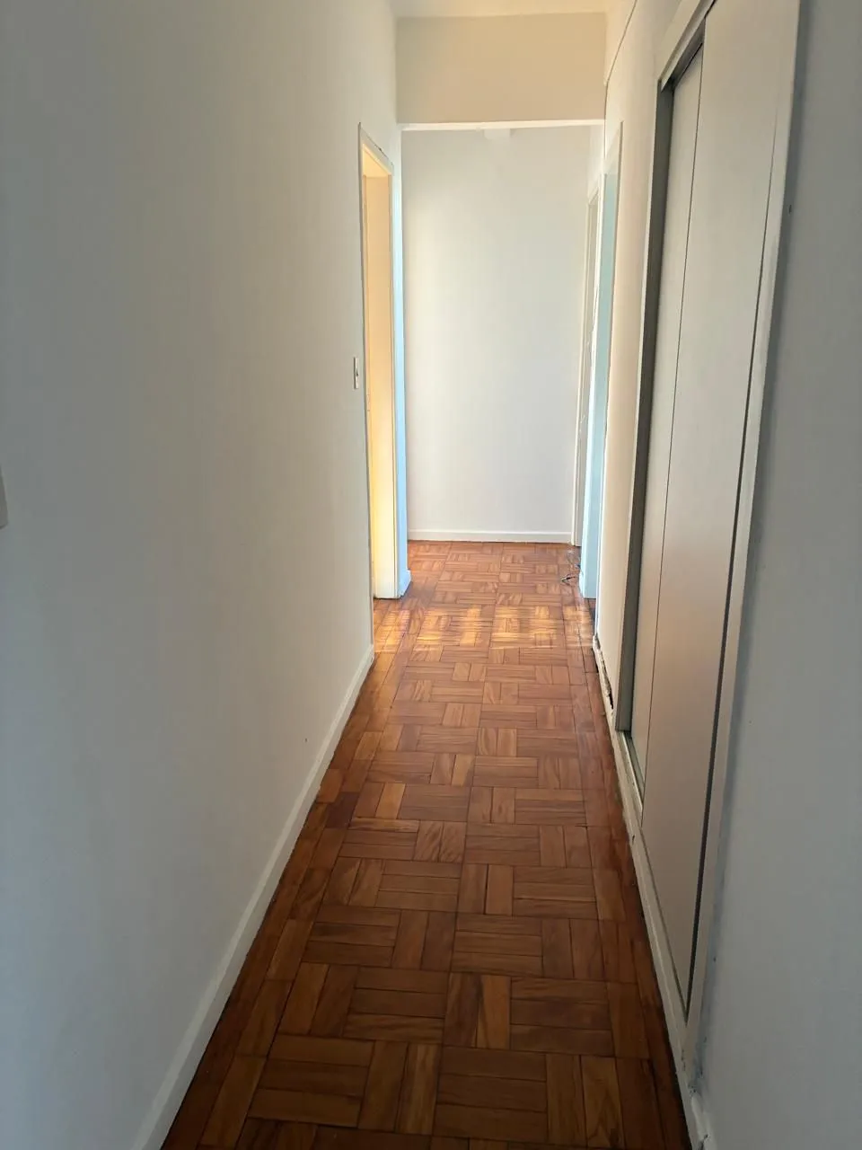 Imagem AMPLO APARTAMENTO DE 3 DORMITÓRIOS NA CIDADE BAIXA