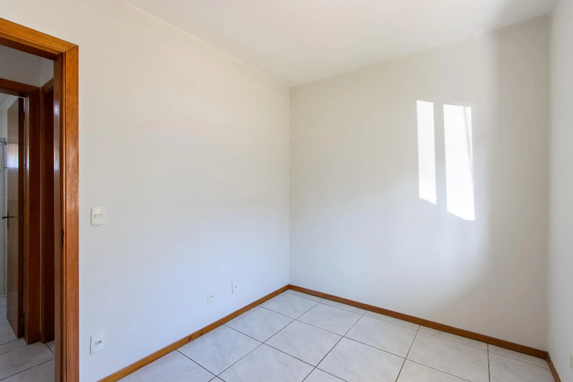 Imagem Casa residencial em condominio fechado para locação no bairro Hípica