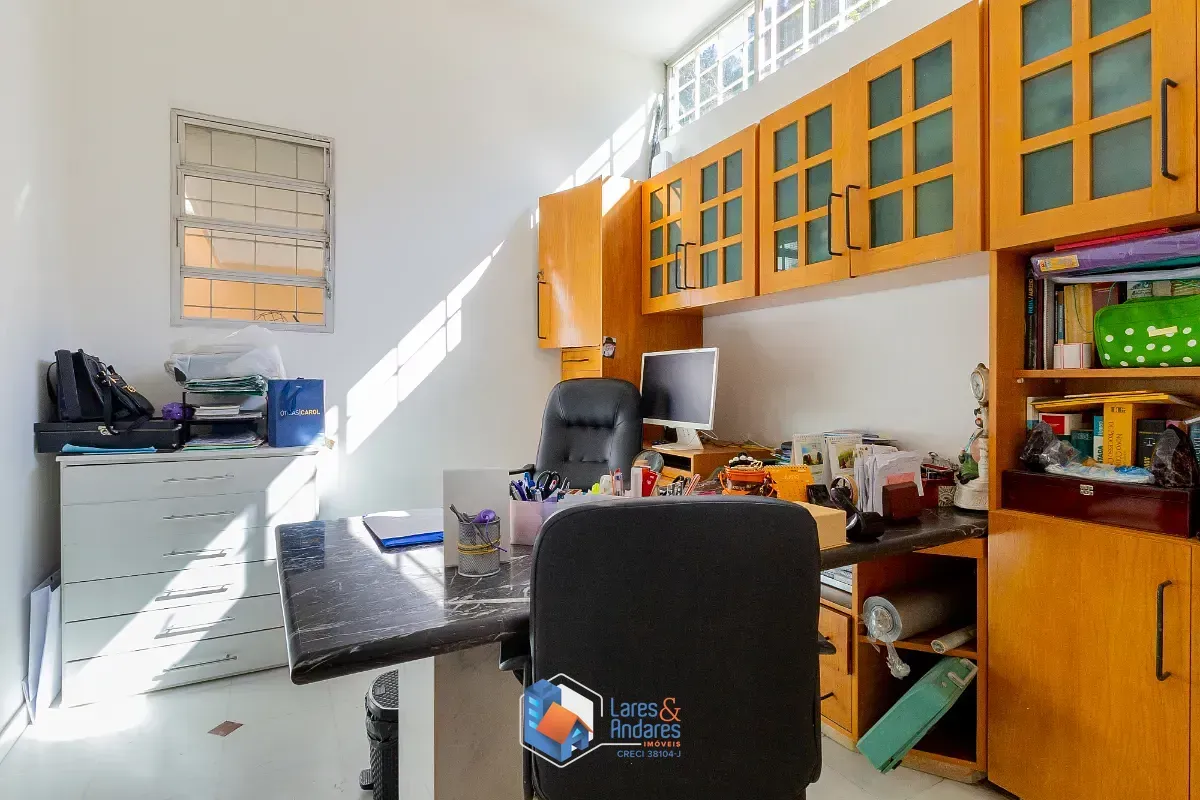 Imagem Casa para venda em Pacaembu com 5 quartos, sendo 3 suítes, 600m²