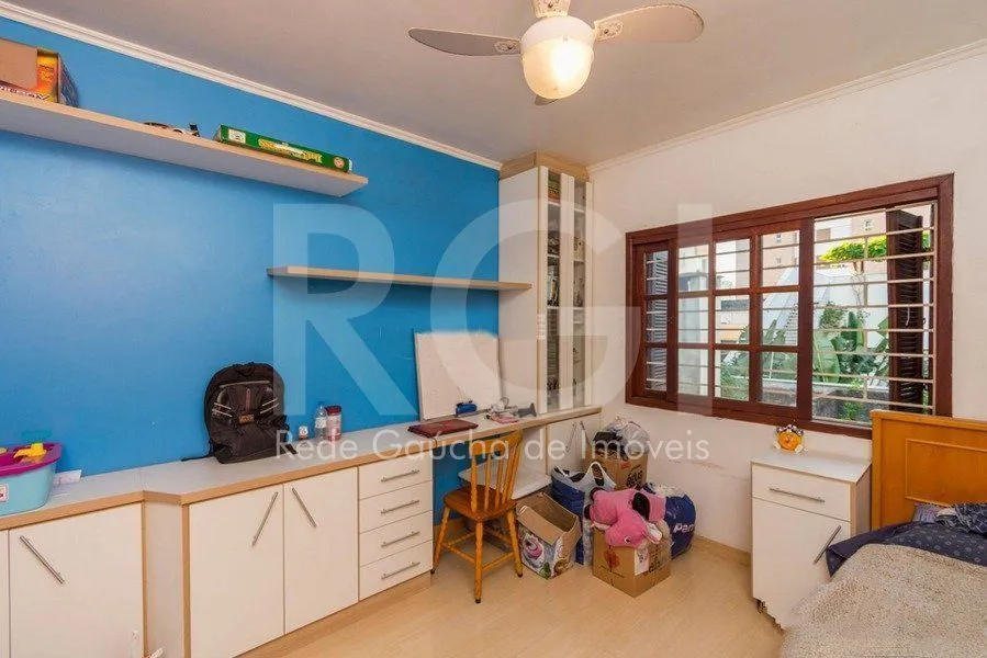 Imagem Casa 3 dormitórios à venda Menino Deus Porto Alegre/RS