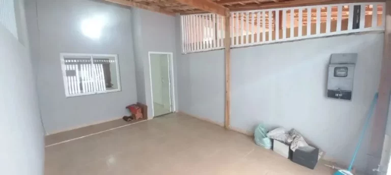 EXCELENTE CASA MOBILLIADA À VENDA NA NOVA MIRIM!!!