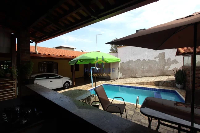 Imagem Casa com piscina no Parque Cruzeiro do Sul - Ibirité/MG