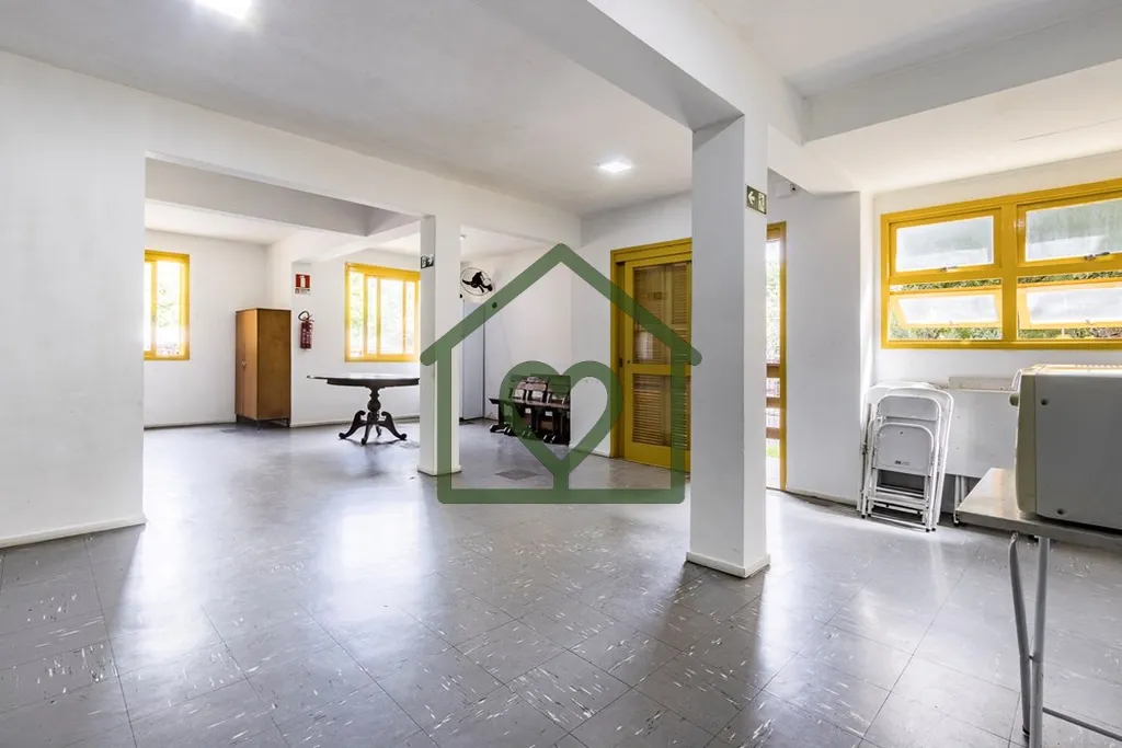 Imagem Descubra este encantador apartamento reformado com ótimo preço, pronto para morar e ideal para inv...