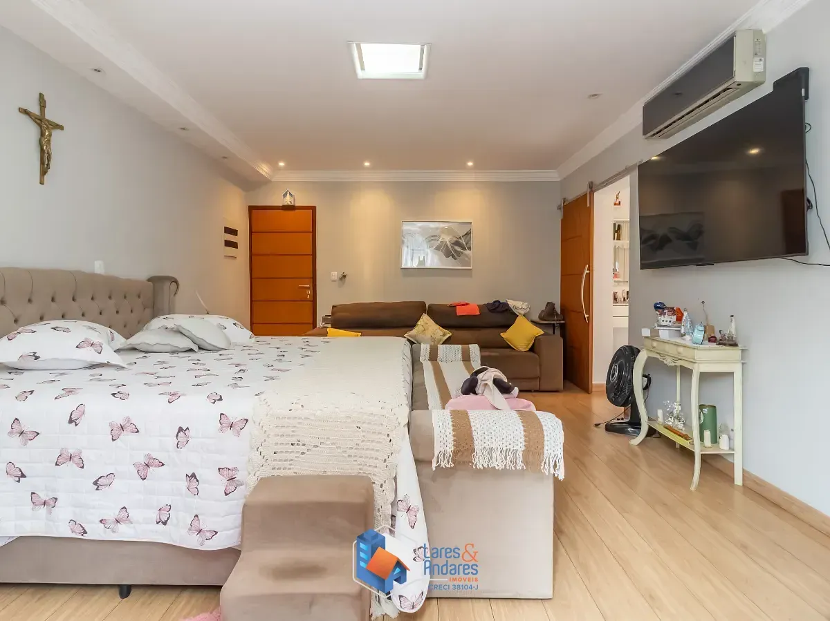 Imagem Sobrado para venda em Jaraguá com 3 quartos, sendo 3 suítes, 335m²