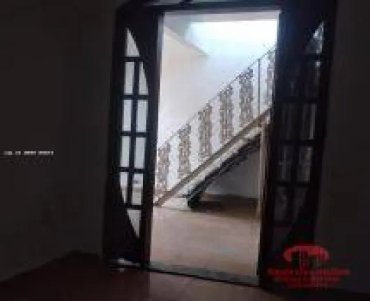 Imagem Casa com 2 Quartos para Alugar, 60 m² em Bento Ribeiro - Rio de Janeiro