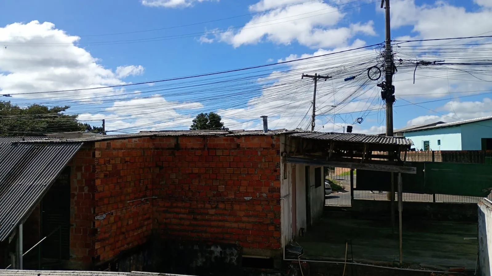 Imagem Terreno comercial com 720m2 à venda, bairro Lomba do Pinheiro, Porto Alegre, RS