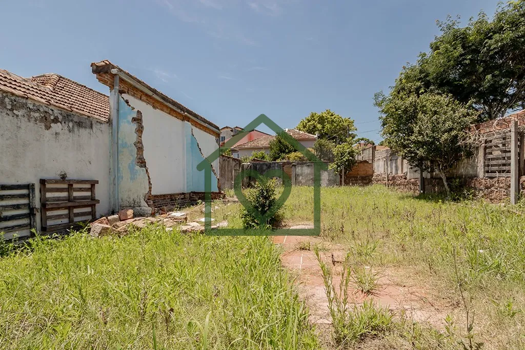 Imagem TERRENO DE 11 x 18,8 
Com 206,8m² 
 
Descubra uma excelente oportunidade de investimento em Porto A...