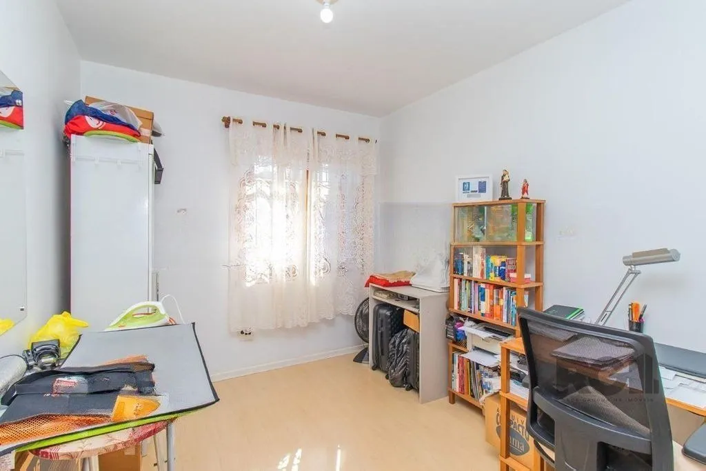 Imagem Casa de 4 dormitórios no bairro Cavalhada