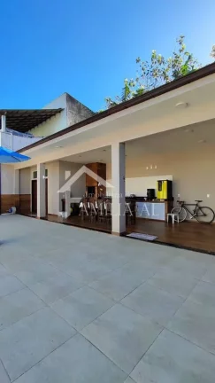 Imagem Casa Plana Averbada no Iririú com Piscina
