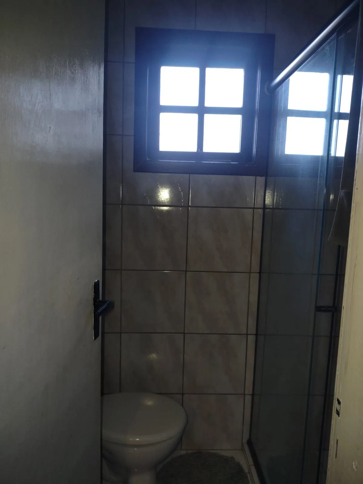 Imagem Casa com 4 quartos, suíte, piscina, lareira, churrasqueira em um terreno de 616m².
