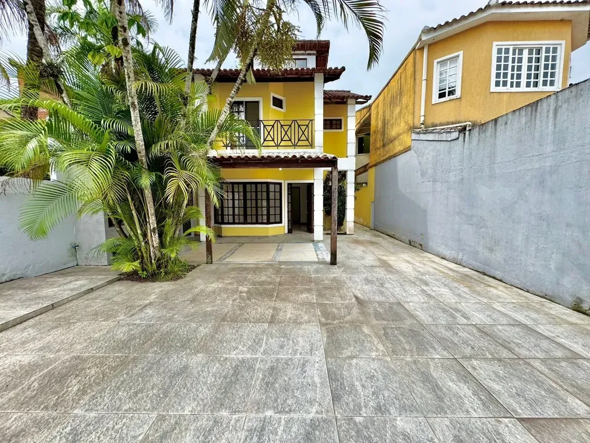 Imagem Casa de Condomínio com 4 Quartos à Venda, 120 m² em Vargem Grande - Rio de Janeiro