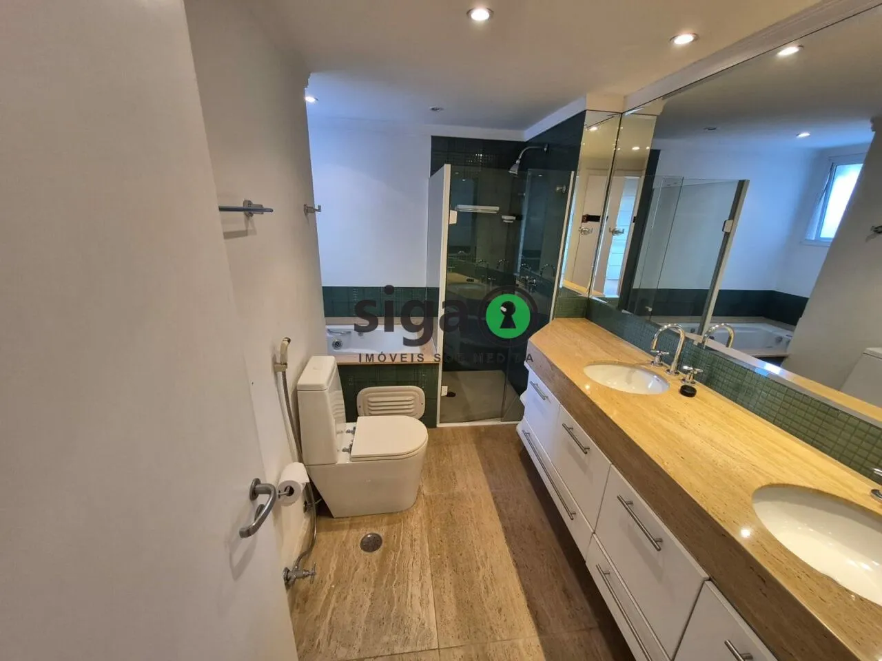 Imagem Apartamento a venda no Alto da Boa Vista com 4 quartos