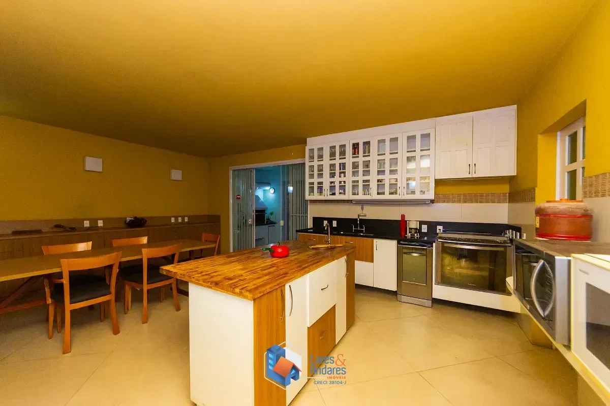 Imagem Casa para venda em Vila Cordeiro com 3 quartos, sendo 3 suítes, 255m²