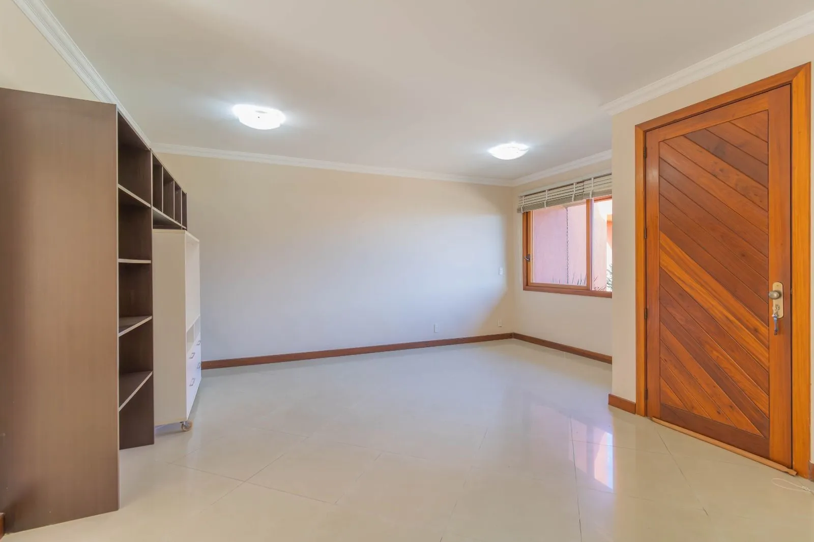 Imagem Casa Condominio para Venda - 286.89m², 4 dormitórios, sendo 2 suites, 2 vagas - Cristal